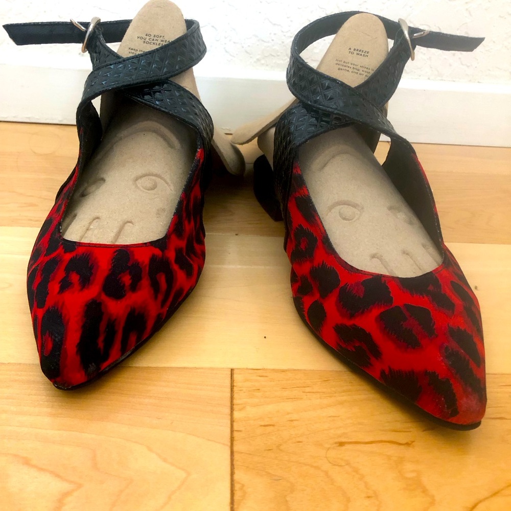Ankle laced flats